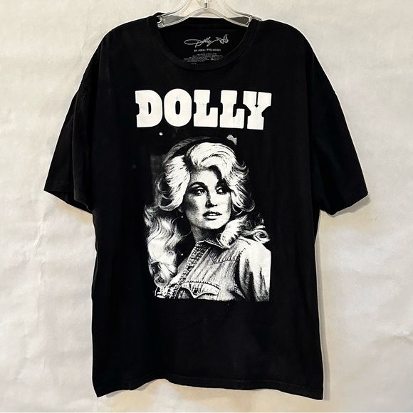 Dolly Parton Country Music Black Graphic T-Shirt - Picture 2 of 6